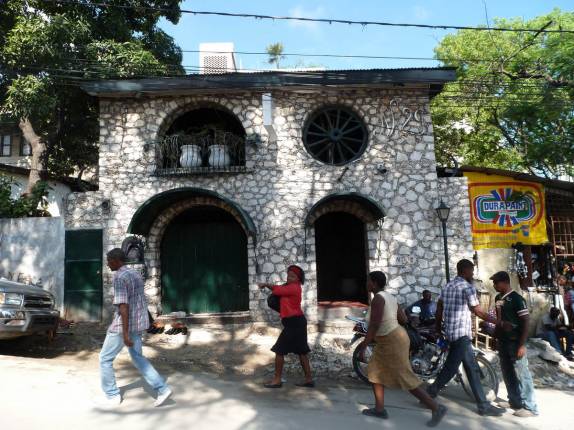 O hotel Le Perroquet, nossa casa em Pétion-Ville, no subúrbio da capital Port-au-Prince, no Haiti
